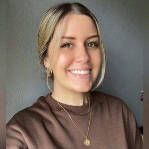 Meet your Posher, Whitney